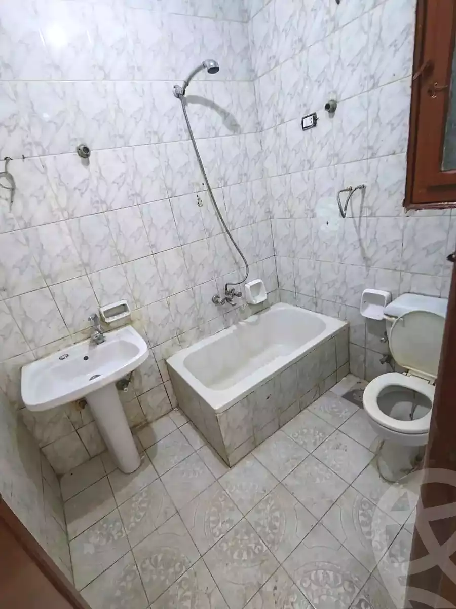https://aqarmap.com.eg/en/listing/7199725-for-sale-alexandria-al-agamy-el-hanouvel