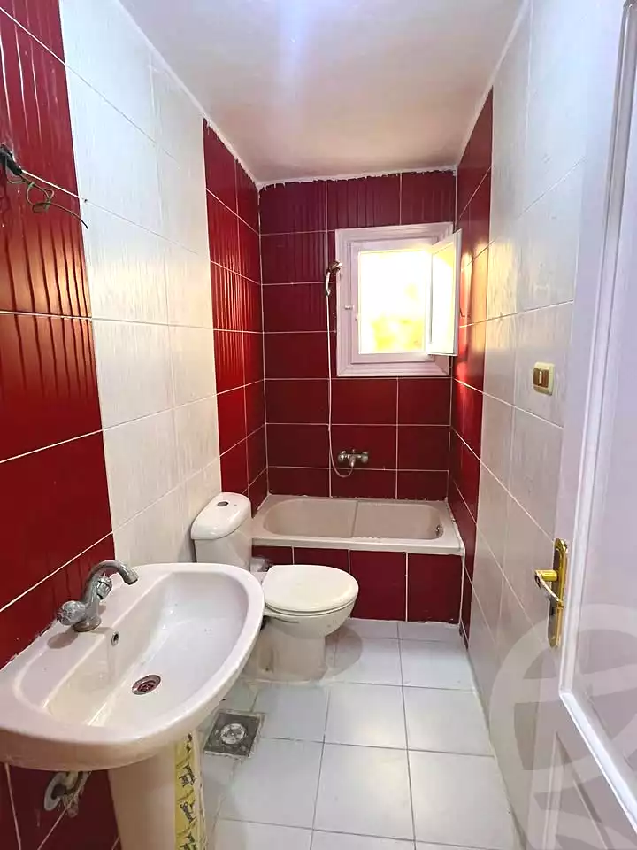 https://aqarmap.com.eg/ar/listing/7200127-for-sale-alexandria-al-agamy-shataa-el-nakheel