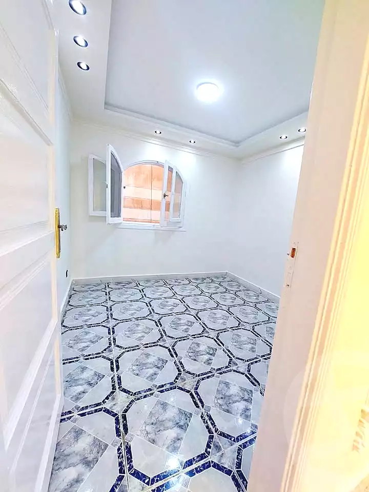 https://aqarmap.com.eg/en/listing/7200324-for-sale-alexandria-al-agamy-shataa-el-nakheel