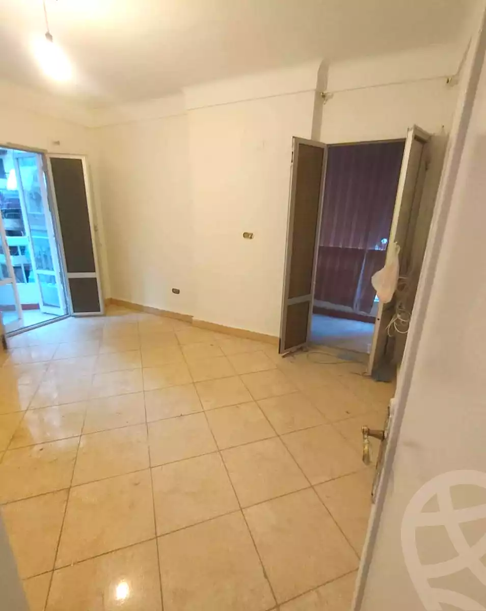 https://aqarmap.com.eg/ar/listing/7200843-for-sale-alexandria-sydy-bshr-sydy-bshr-bhry-gamal-abd-el-nasir-st