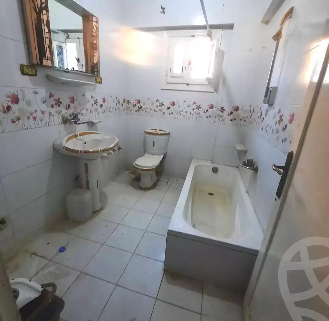 https://aqarmap.com.eg/ar/listing/7201247-for-sale-alexandria-al-agamy-el-hanouvel-al-asdakaa-st