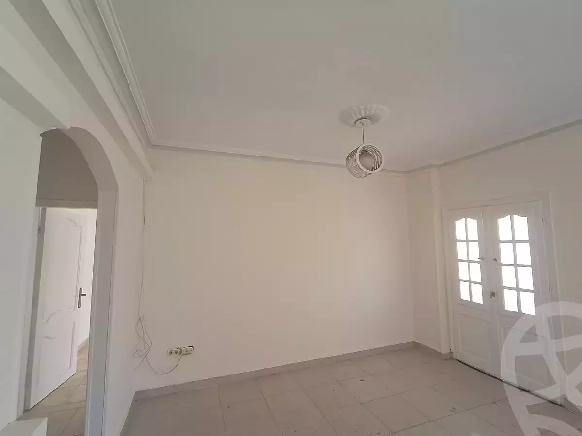 https://aqarmap.com.eg/ar/listing/7201538-for-sale-cairo-6th-of-october-el-ahyaa-neighborhood-3rd-al-hay-al-thalith-st