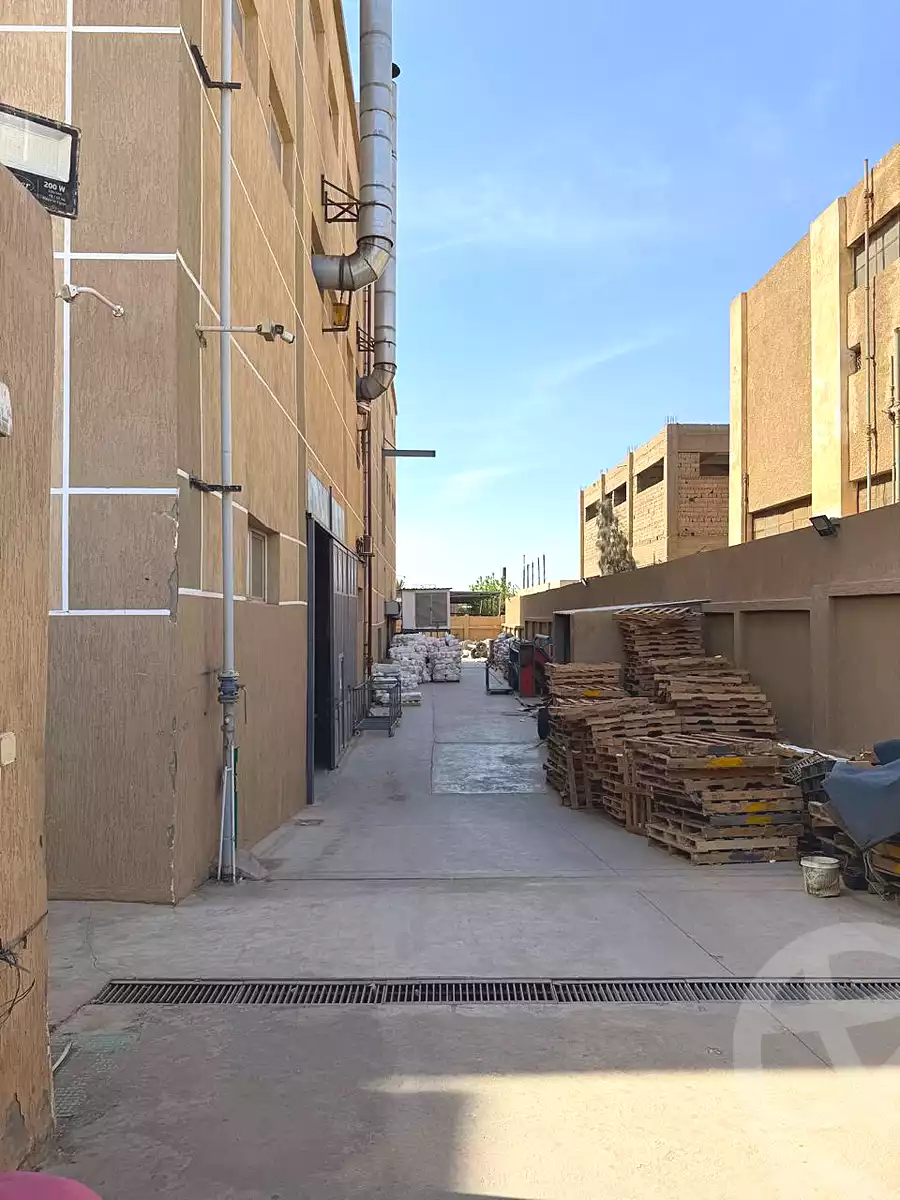 https://aqarmap.com.eg/ar/listing/7201623-for-sale-sharqia-10th-of-ramadan-industrial-area-3rd-industrial-zone-a4