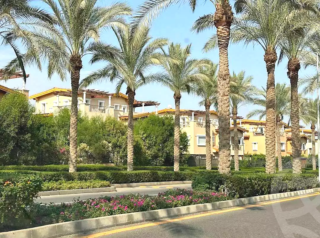 https://aqarmap.com.eg/ar/listing/7202098-for-sale-cairo-new-cairo-compounds-hyde-park-hpr-hyde-park