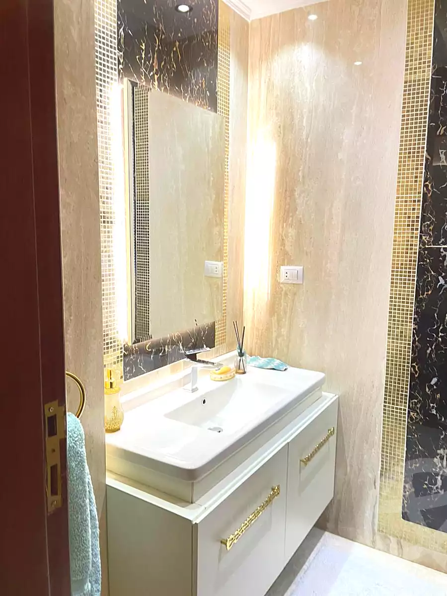 https://aqarmap.com.eg/ar/listing/7202160-for-sale-cairo-new-cairo-compounds-eastown-eastown-parks