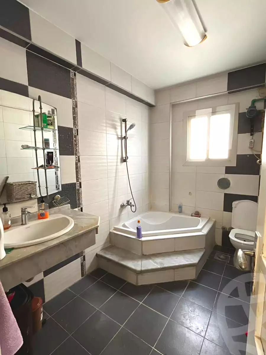 https://aqarmap.com.eg/ar/listing/7202163-for-sale-cairo-6th-of-october-el-ahyaa-neighborhood-1st-al-maahad