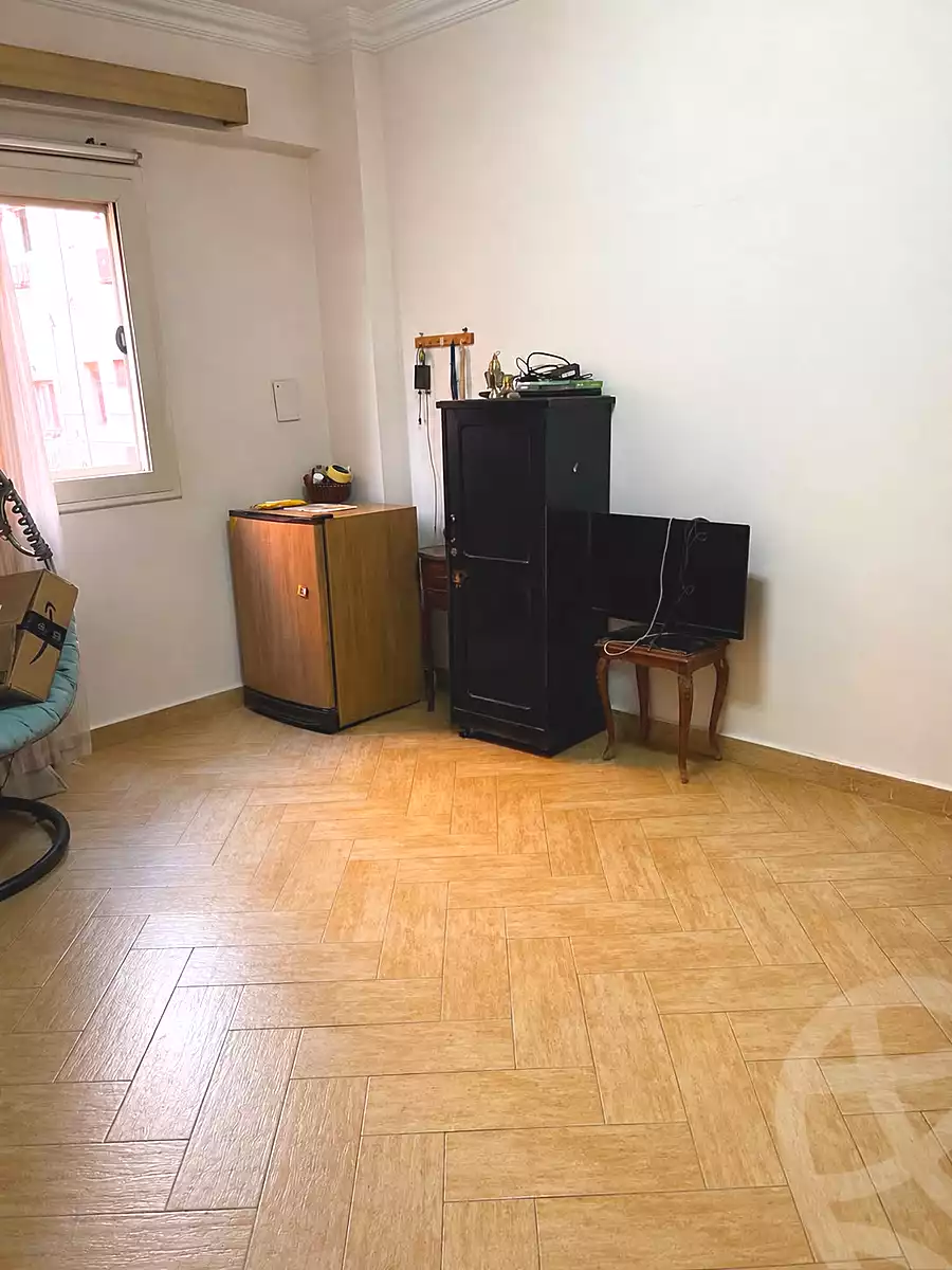 https://aqarmap.com.eg/ar/listing/7202163-for-sale-cairo-6th-of-october-el-ahyaa-neighborhood-1st-al-maahad