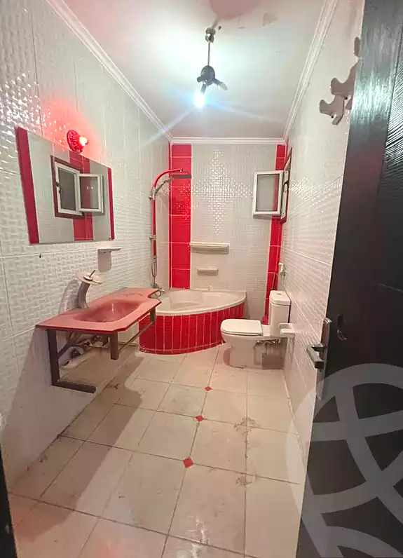 https://aqarmap.com.eg/ar/listing/7202385-for-sale-alexandria-sydy-bshr-sydy-bshr-bhry-shr-khld-bn-lwlyd