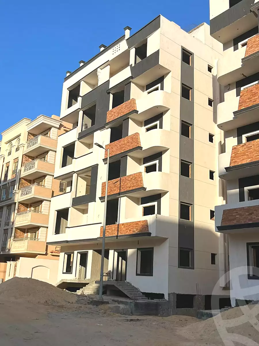 https://aqarmap.com.eg/ar/listing/7202700-for-sale-cairo-6th-of-october-hadaeq-october-lmntq-lsyhy
