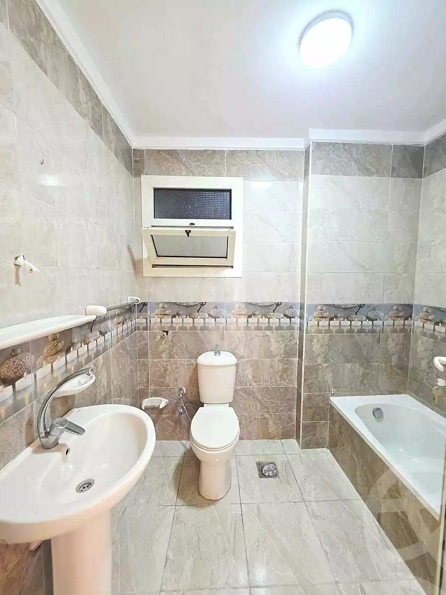 https://aqarmap.com.eg/ar/listing/7203414-for-sale-alexandria-el-asafra-l-sfr-bhry