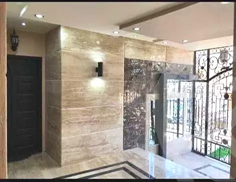 دوبلكس بـ٧ غرف نوم في الدفاع الوطني، صورة ١٢ من ١٥