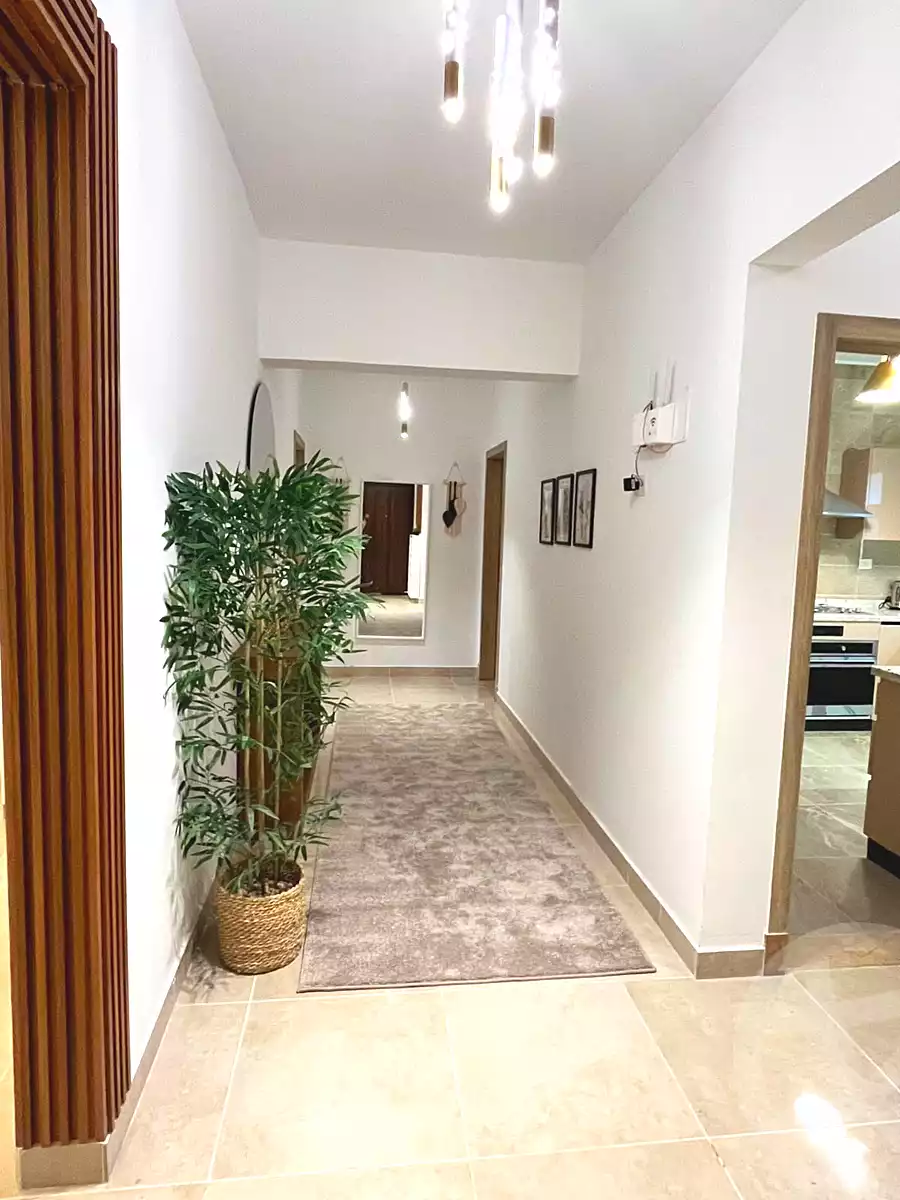 https://aqarmap.com.eg/en/listing/7204498-for-rent-cairo-new-cairo-compounds-fyfth-skwyr-mwl-lmrsm-llttwyr