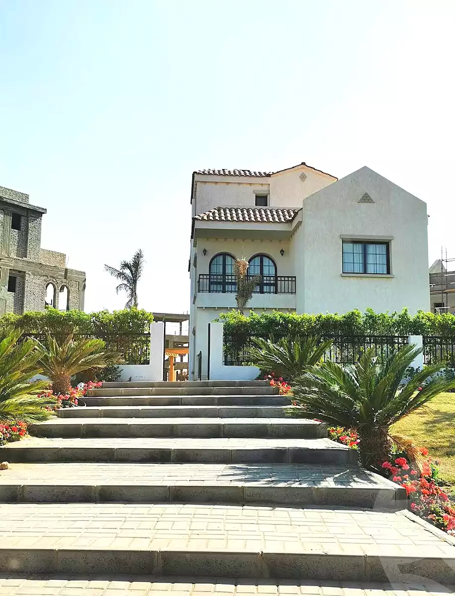https://aqarmap.com.eg/en/listing/7204712-for-sale-cairo-new-administrative-capital-r7-celia-mntq-l-mrt-1