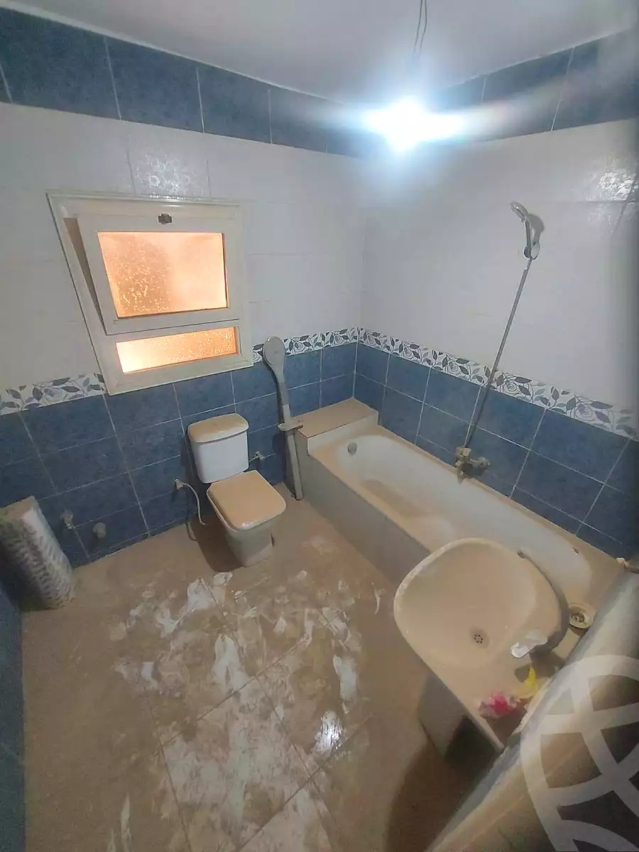https://aqarmap.com.eg/ar/listing/7204879-for-sale-cairo-helwan-el-shareaa-el-sharby-st