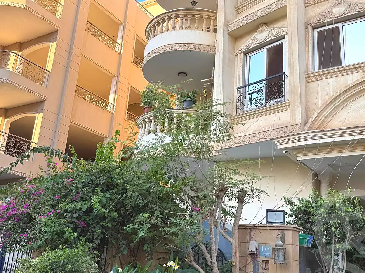 https://aqarmap.com.eg/en/listing/7204899-for-sale-cairo-6th-of-october-mntq-fr-y-b-6-ktwbr