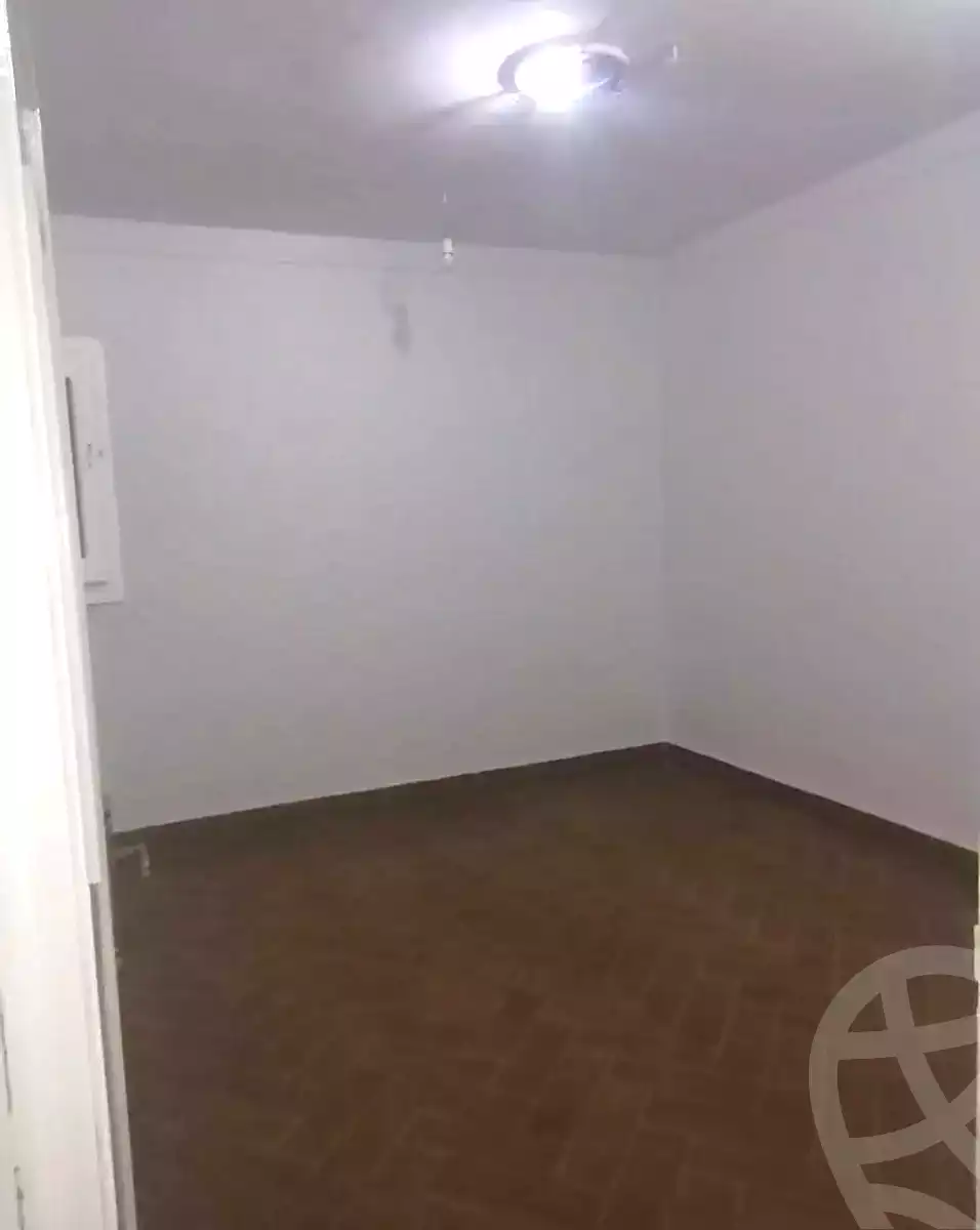 https://aqarmap.com.eg/ar/listing/7205382-for-rent-alexandria-miami-shr-jml-bd-lnsr