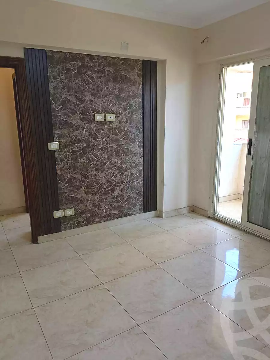 https://aqarmap.com.eg/ar/listing/7205484-for-rent-alexandria-alexandria-marsa-matrouh-rd