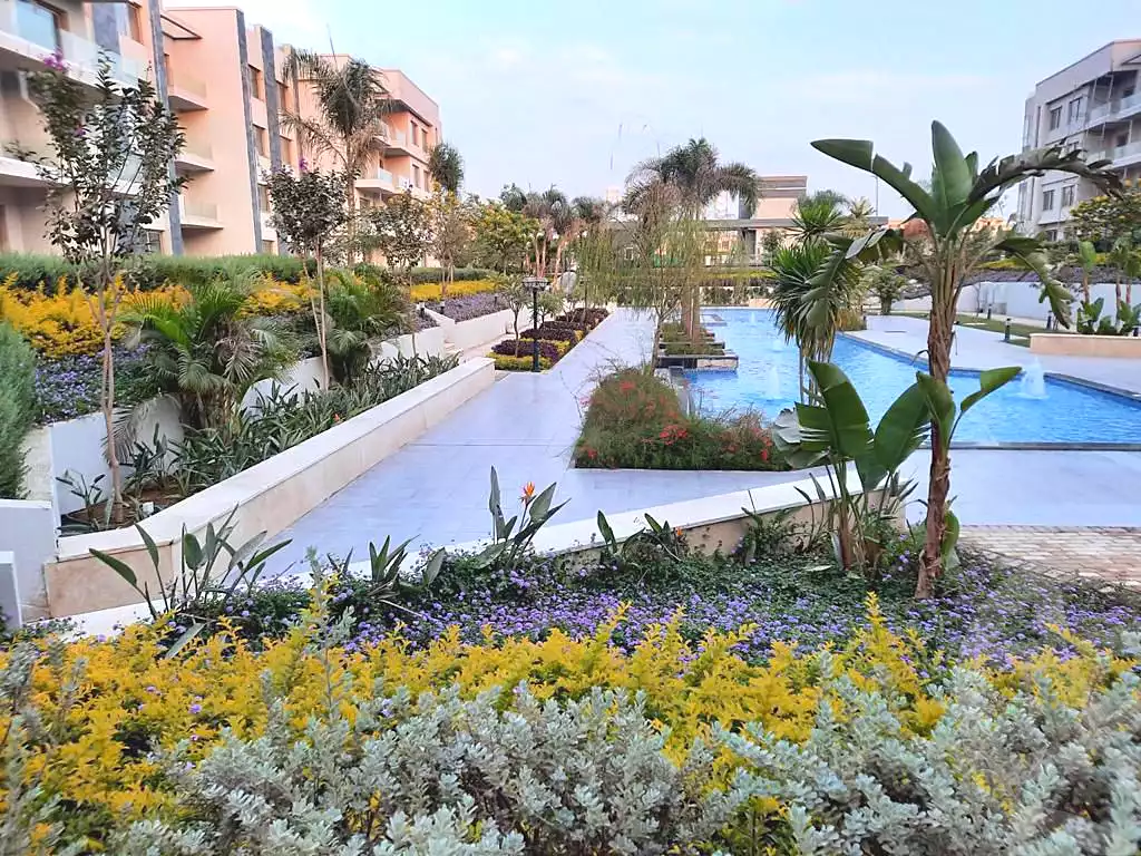 https://aqarmap.com.eg/ar/listing/7205577-for-sale-cairo-new-cairo-compounds-galleria-moon-valley-compound-arabia