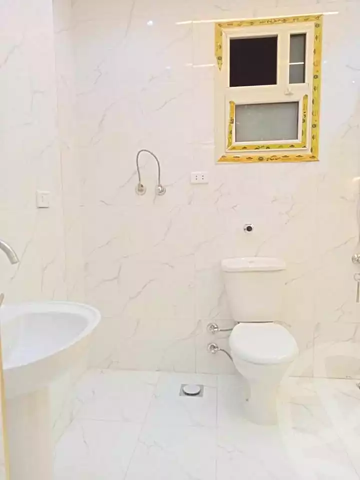 https://aqarmap.com.eg/ar/listing/7205691-for-sale-alexandria-sydy-bshr-sydy-bshr-bhry-street-17