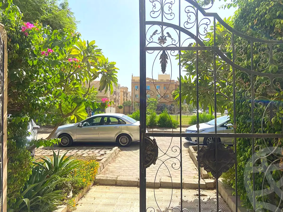 https://aqarmap.com.eg/ar/listing/7206592-for-sale-cairo-new-cairo-first-settlement-neighbourhood-9-el-shaikh-mohamed-al-gizawy-st