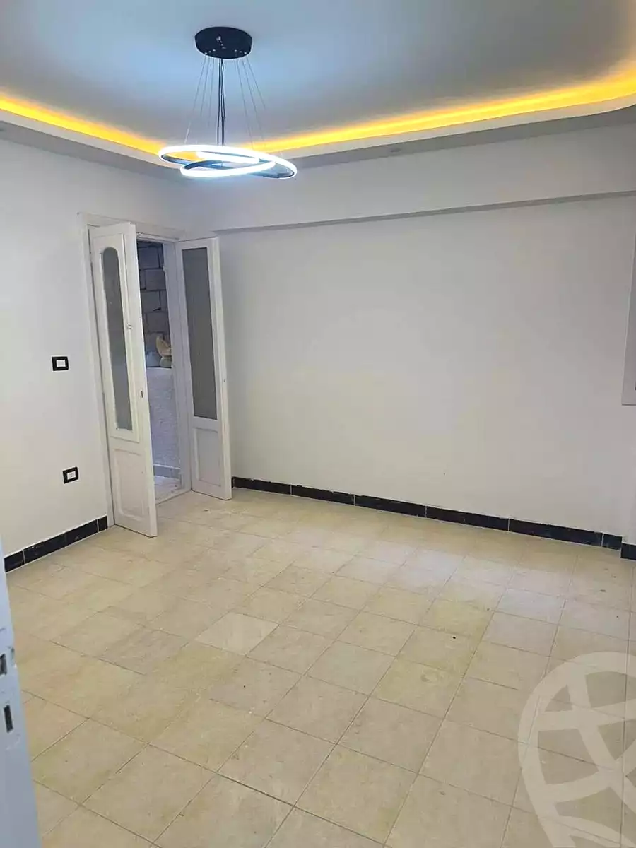 https://aqarmap.com.eg/en/listing/7206722-for-sale-alexandria-al-agamy-el-hanouvel-radwan-st