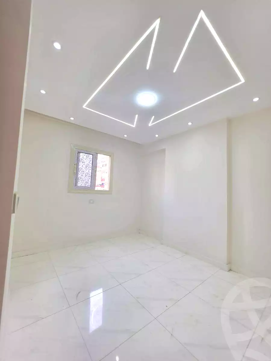https://aqarmap.com.eg/ar/listing/7206869-for-sale-alexandria-sydy-bshr-sydy-bshr-bhry-shr-mhmwd-l-yswy