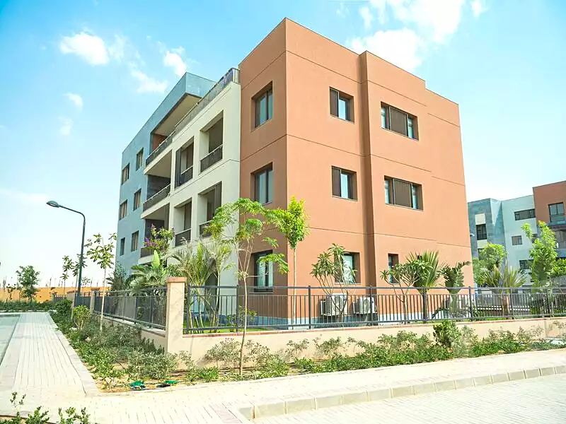 https://aqarmap.com.eg/ar/listing/7207358-for-sale-cairo-new-cairo-compounds-district-5-the-plateau-district-5