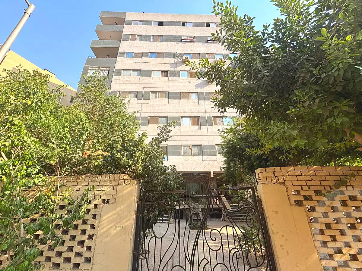 https://aqarmap.com.eg/en/listing/7207591-for-sale-cairo-mokattam-el-hadabah-el-wosta-6th-zone-el-hadaba-st