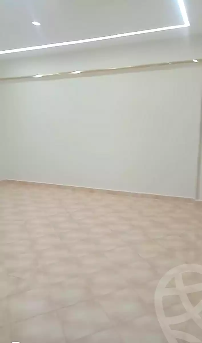 https://aqarmap.com.eg/en/listing/7207613-for-sale-alexandria-al-agamy-el-hanouvel-radwan-st