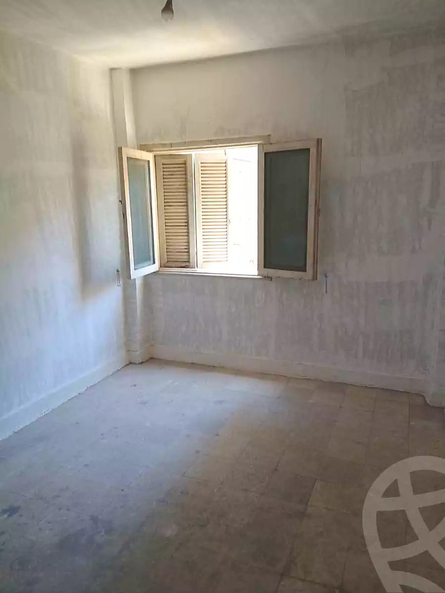 https://aqarmap.com.eg/ar/listing/7207633-for-sale-alexandria-al-agamy-lbytsh-al-andalous-wa-al-hgaz-st