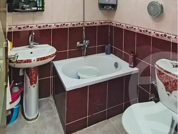 https://aqarmap.com.eg/en/listing/7207400-for-sale-alexandria-new-miami-el-quds-school-st