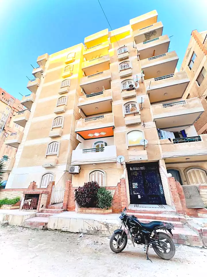 https://aqarmap.com.eg/ar/listing/7208375-for-sale-alexandria-al-agamy-shataa-el-nakheel