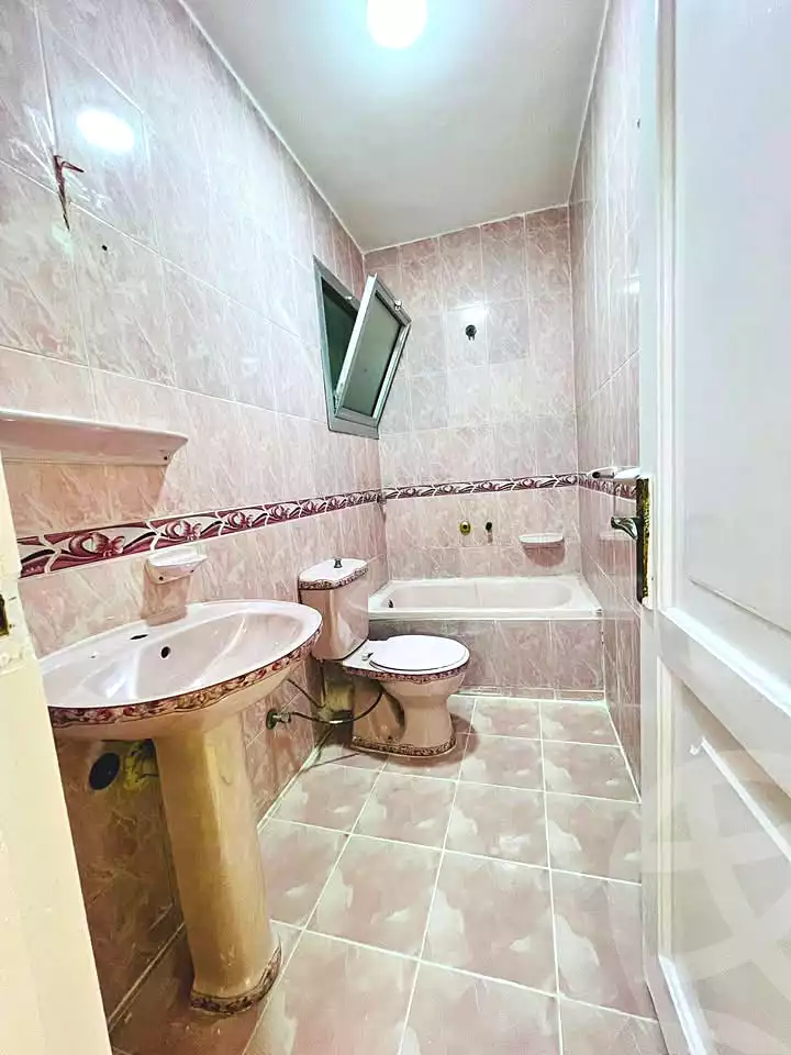 https://aqarmap.com.eg/en/listing/7208407-for-sale-alexandria-al-agamy-shataa-el-nakheel