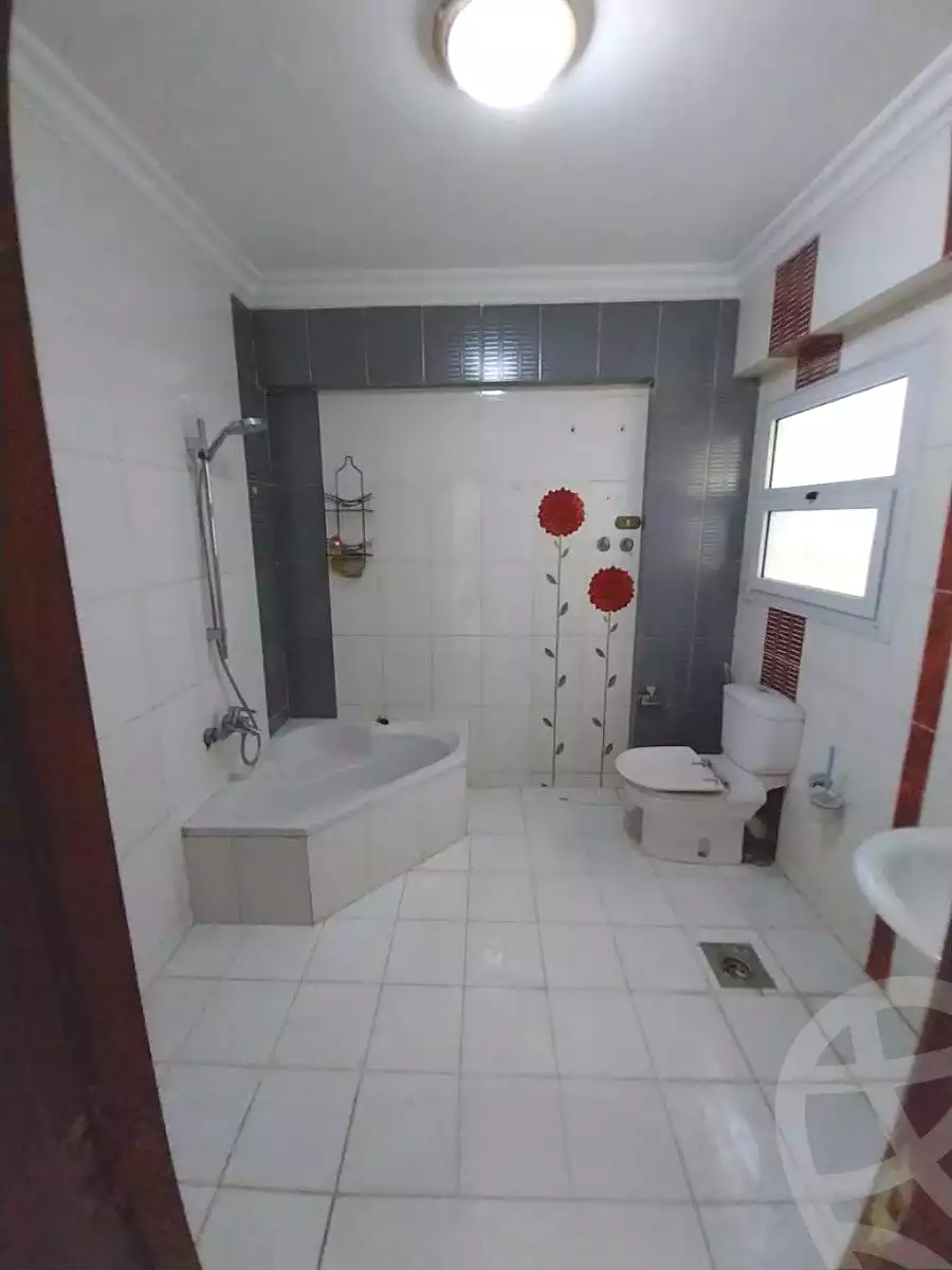 https://aqarmap.com.eg/ar/listing/7208456-for-sale-cairo-new-cairo-el-ahyaa-first-neighborhood-street-1