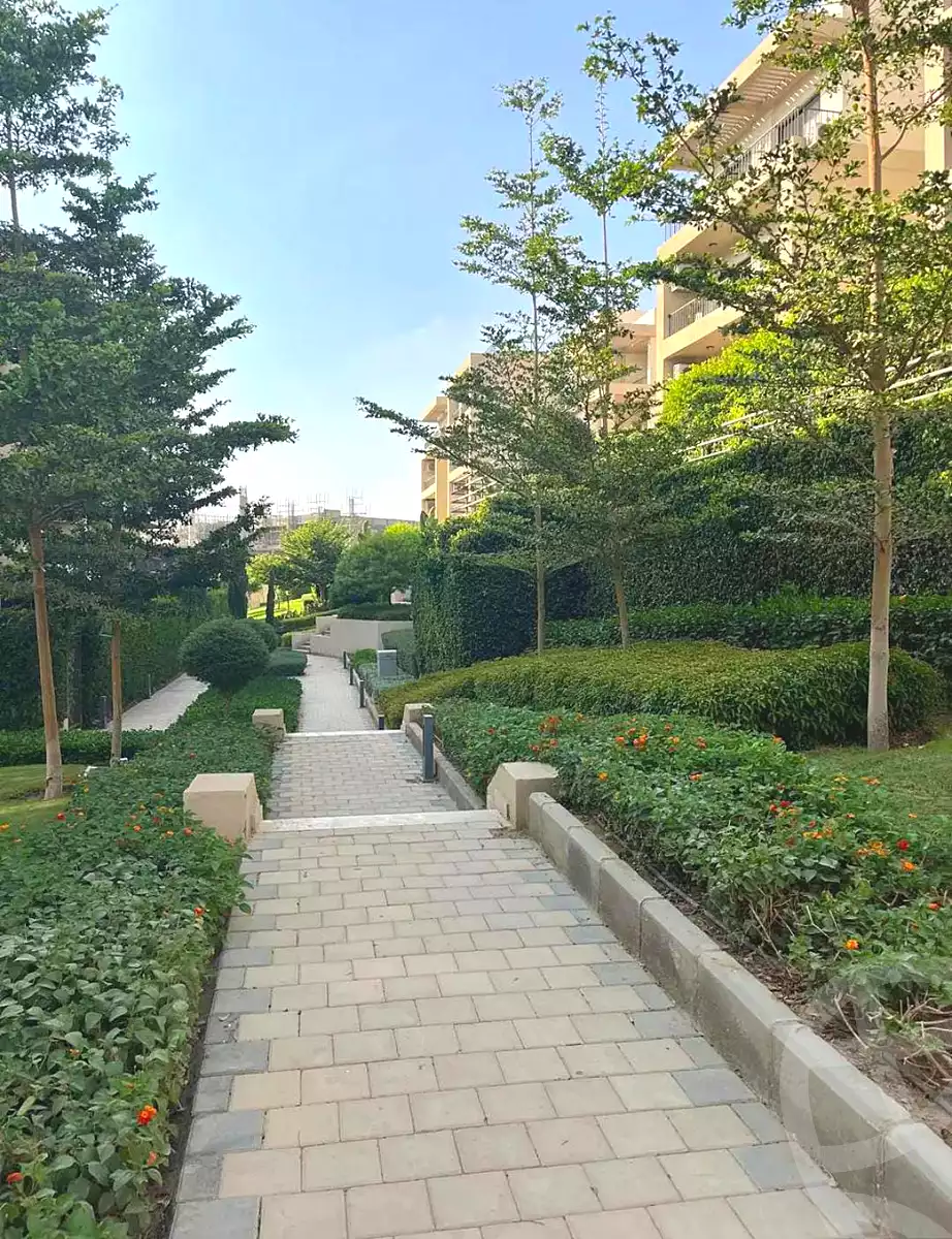 https://aqarmap.com.eg/en/listing/7208754-for-sale-cairo-new-cairo-compounds-fifth-square