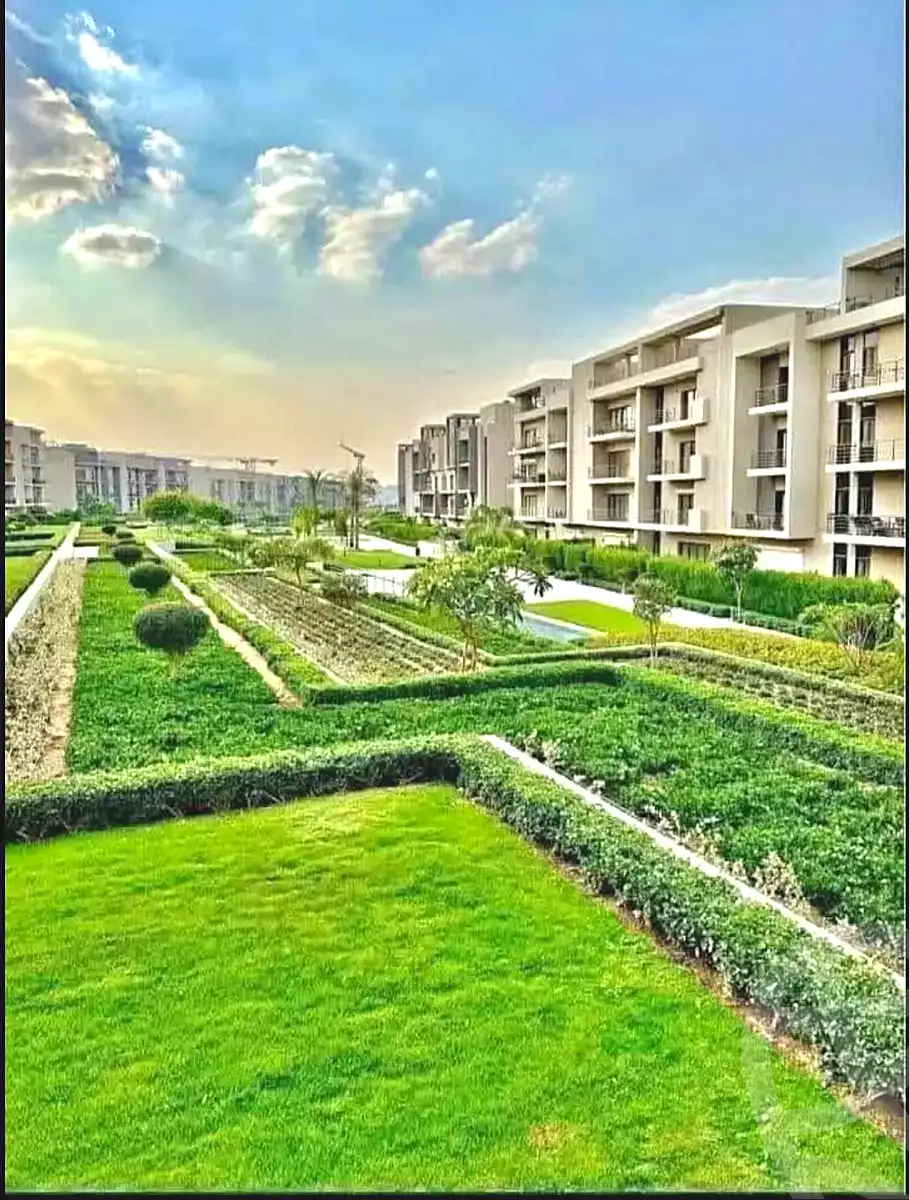 https://aqarmap.com.eg/en/listing/7208754-for-sale-cairo-new-cairo-compounds-fifth-square