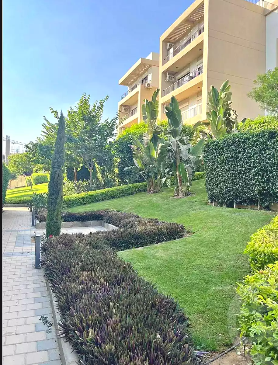 https://aqarmap.com.eg/en/listing/7208754-for-sale-cairo-new-cairo-compounds-fifth-square