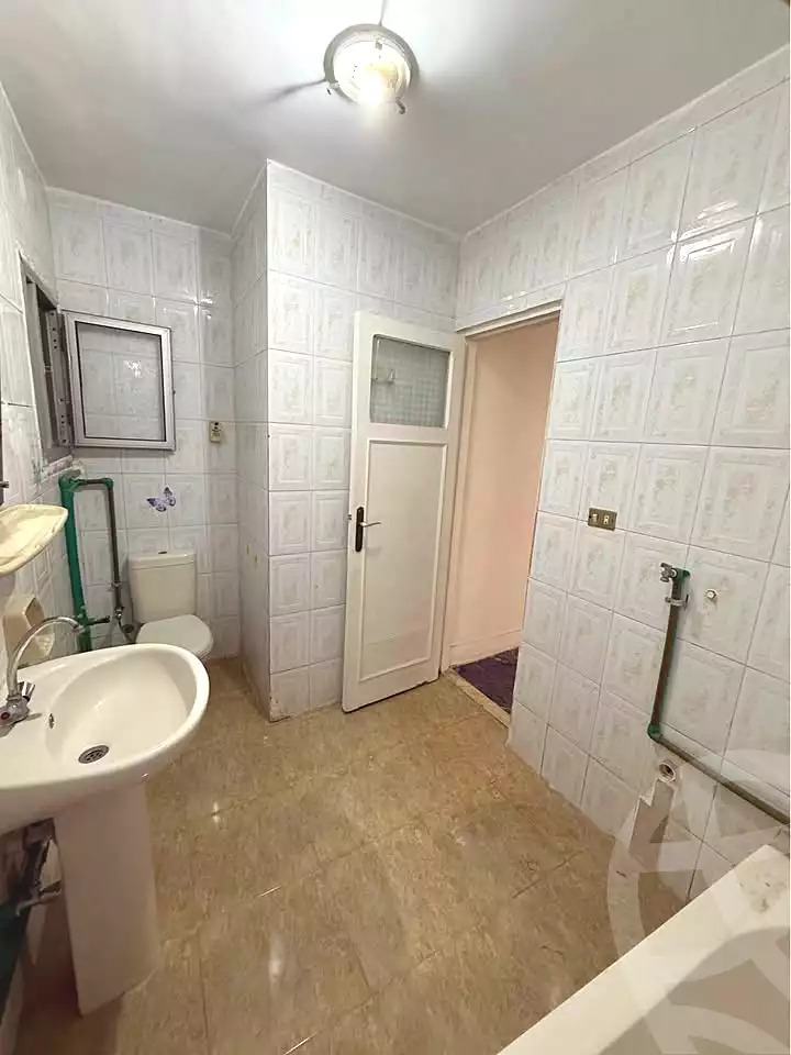 https://aqarmap.com.eg/en/listing/7208837-for-sale-alexandria-sydy-bshr-sydy-bshr-bhry-abd-el-salam-aref-st