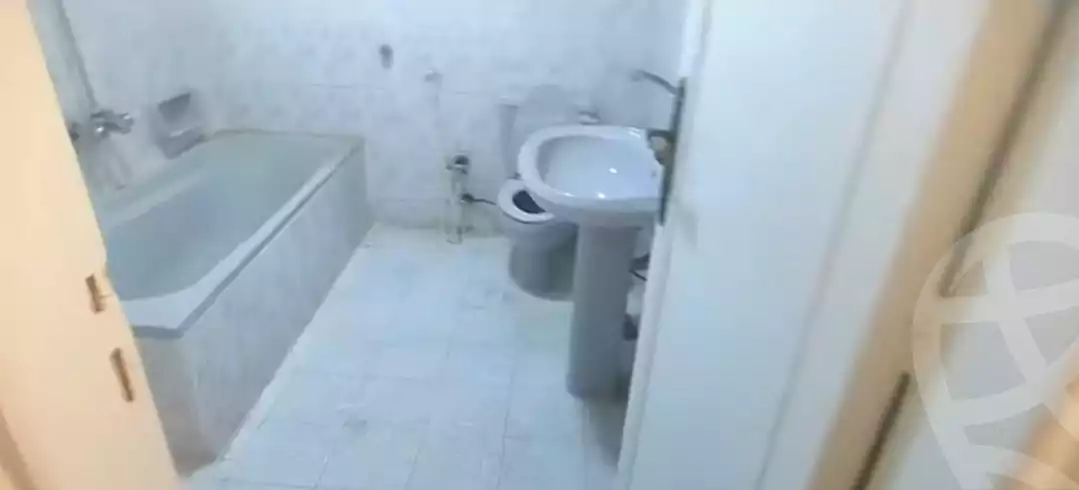 https://aqarmap.com.eg/en/listing/7208859-for-sale-alexandria-al-agamy-el-hanouvel