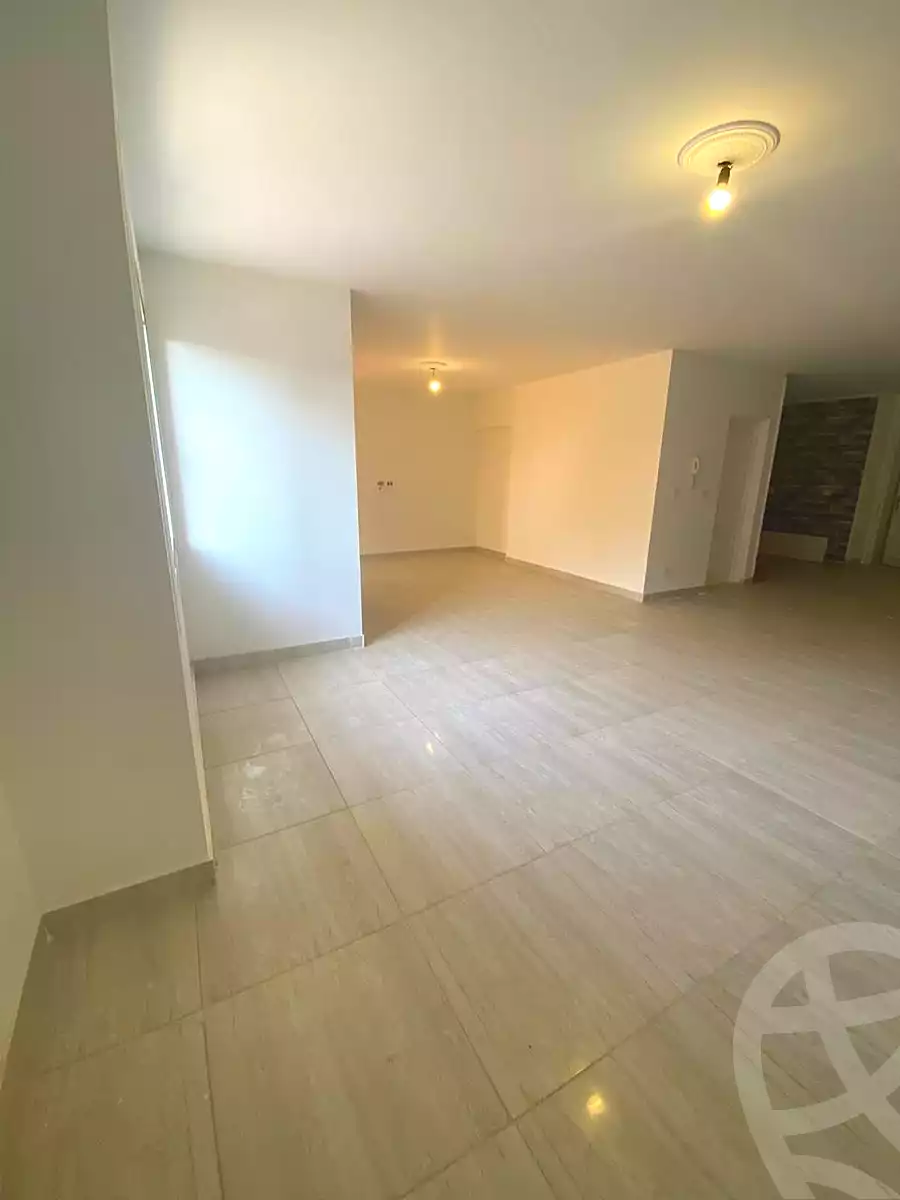 https://aqarmap.com.eg/en/listing/7208929-for-sale-cairo-new-cairo-lrhb-city-phase-4-ahmed-oraby-st