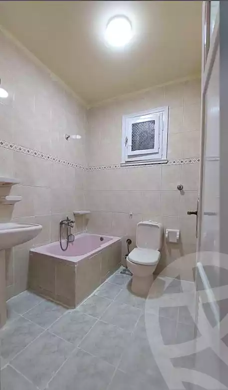 https://aqarmap.com.eg/ar/listing/7209028-for-sale-alexandria-al-agamy-shataa-el-nakheel