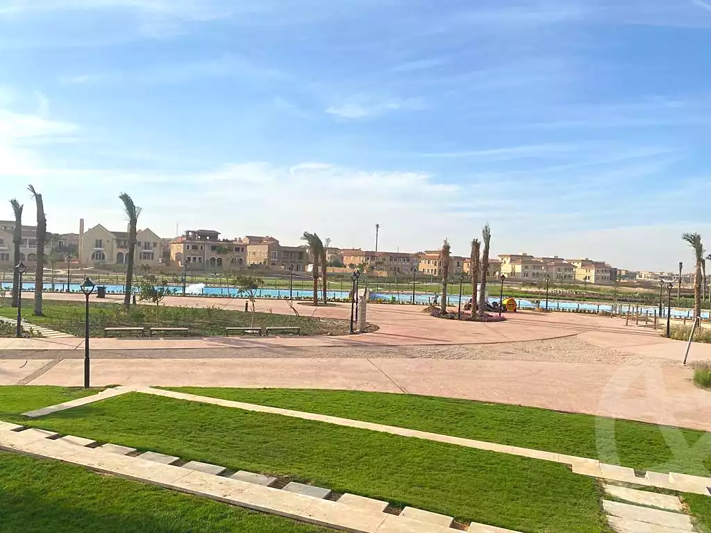 https://aqarmap.com.eg/en/listing/7209085-for-sale-cairo-new-cairo-compounds-hyde-park-centre-ville-hyde-park