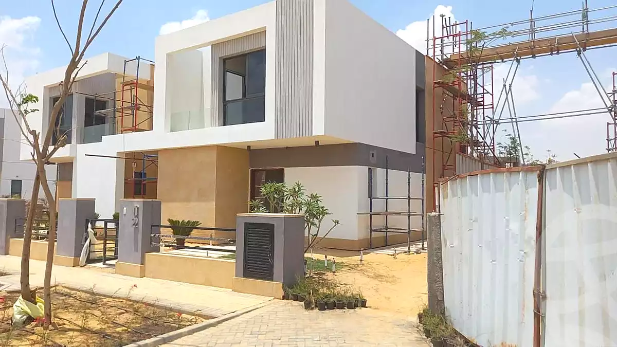 https://aqarmap.com.eg/en/listing/7209089-for-sale-cairo-new-cairo-compounds-zyd-yst