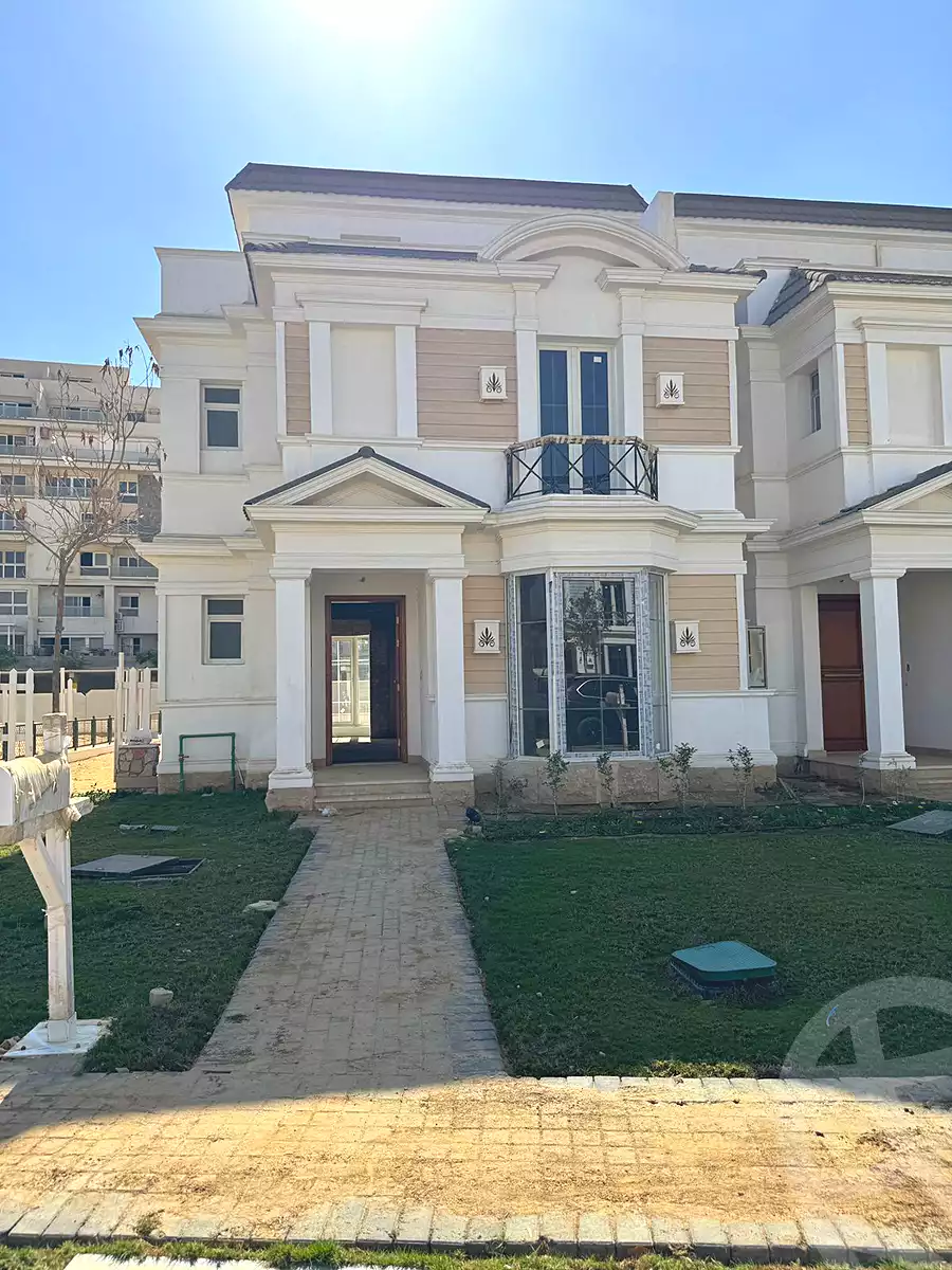 https://aqarmap.com.eg/en/listing/7209117-for-sale-cairo-new-cairo-compounds-mountain-view-hyde-park