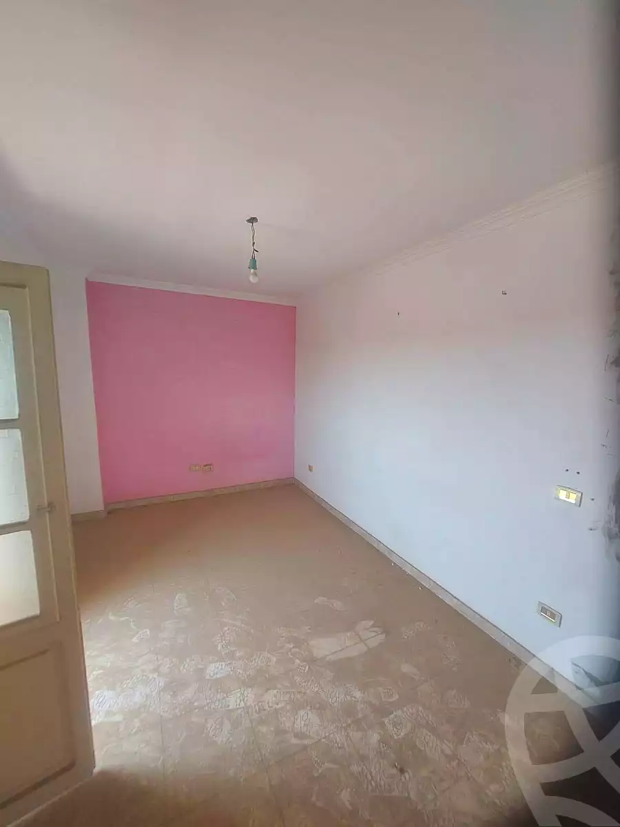 https://aqarmap.com.eg/ar/listing/7209160-for-sale-cairo-helwan-el-shareaa-el-sharby-st