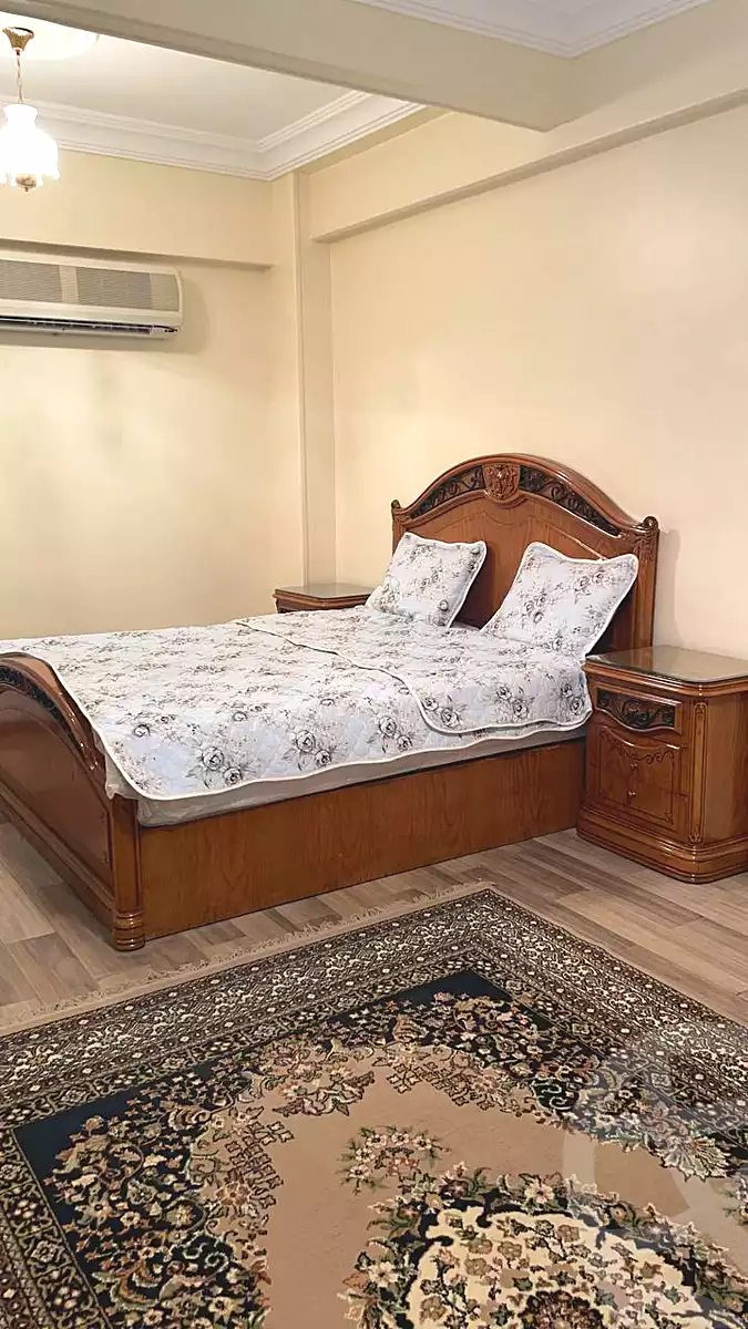 https://aqarmap.com.eg/ar/listing/7209423-for-rent-cairo-new-cairo-first-settlement-mhwr-mstfy-kml