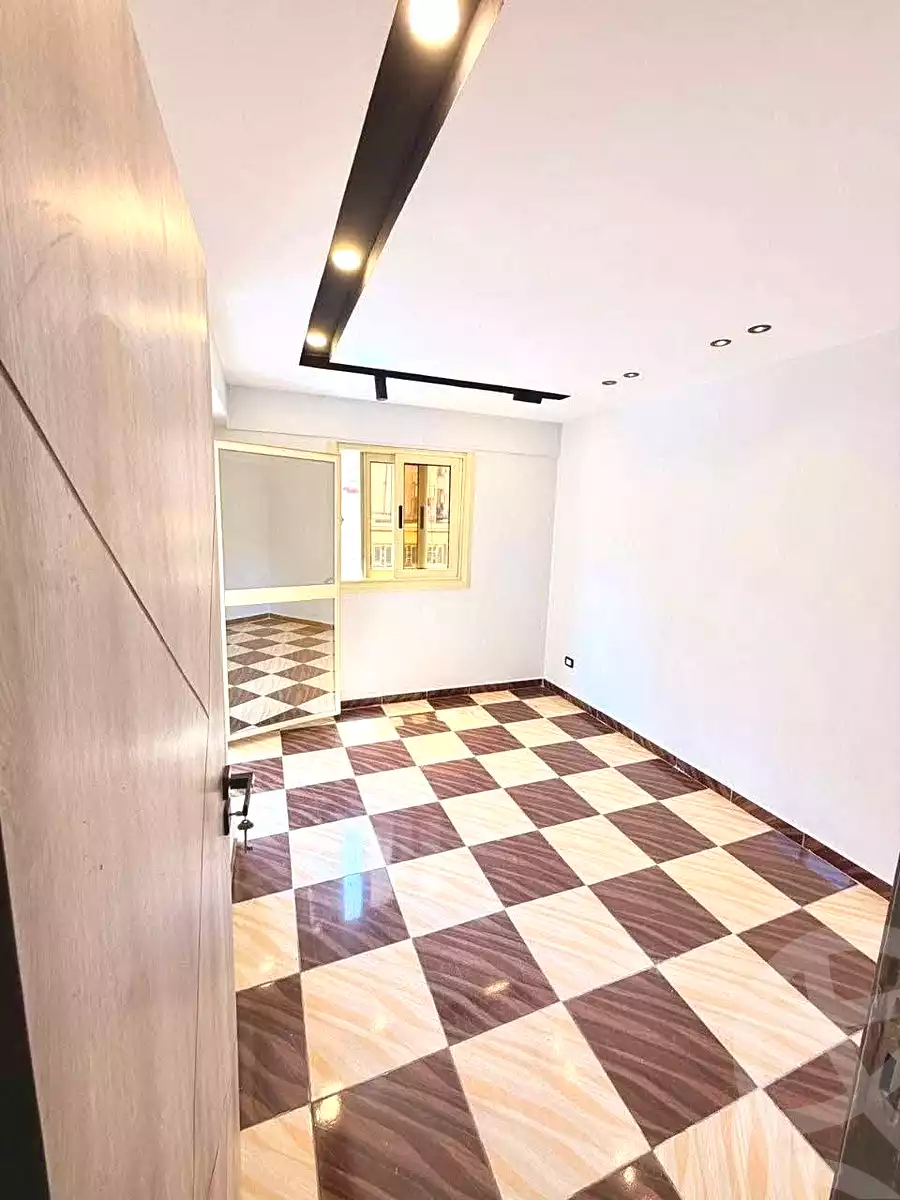 https://aqarmap.com.eg/ar/listing/7210105-for-sale-alexandria-sydy-bshr-sydy-bshr-bhry-shr-khld-bn-lwlyd