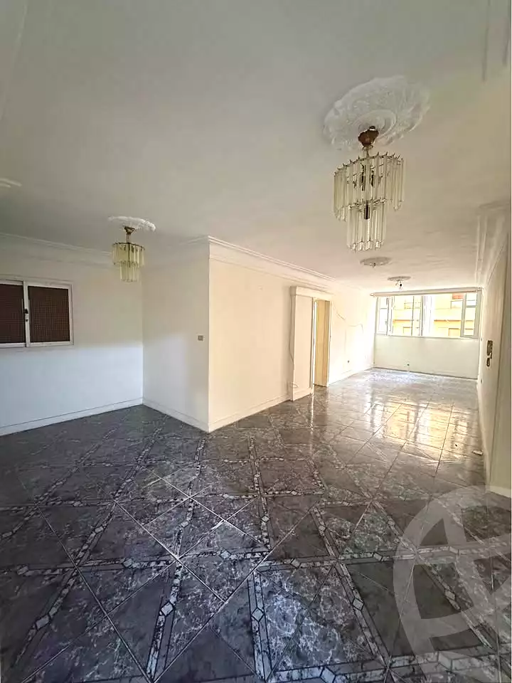 https://aqarmap.com.eg/ar/listing/7210111-for-sale-alexandria-sydy-bshr-sydy-bshr-bhry-abd-el-salam-aref-st