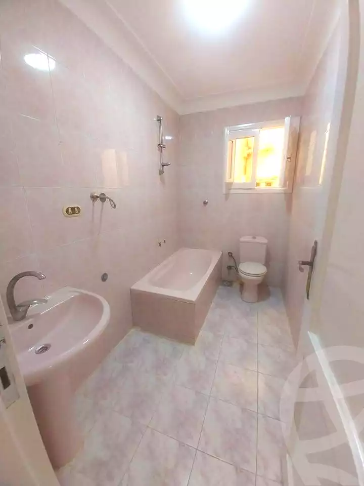 https://aqarmap.com.eg/ar/listing/7210114-for-sale-alexandria-al-agamy-shataa-el-nakheel