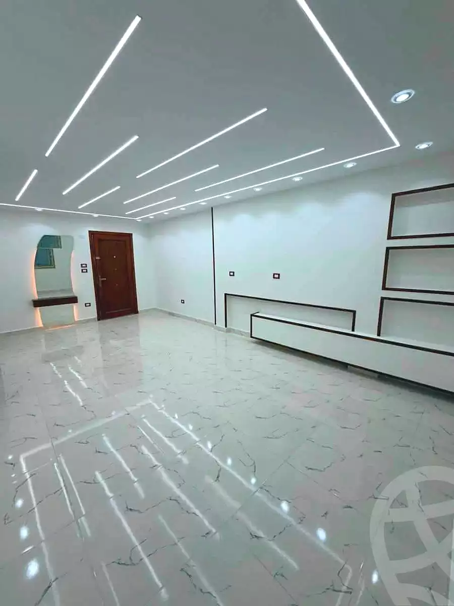 https://aqarmap.com.eg/ar/listing/7210262-for-sale-alexandria-lsywf-el-falki